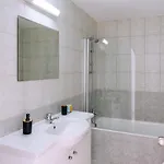 Stunning Sea & Sky View- 3br, Pool ,amazing Balcony דירה *
