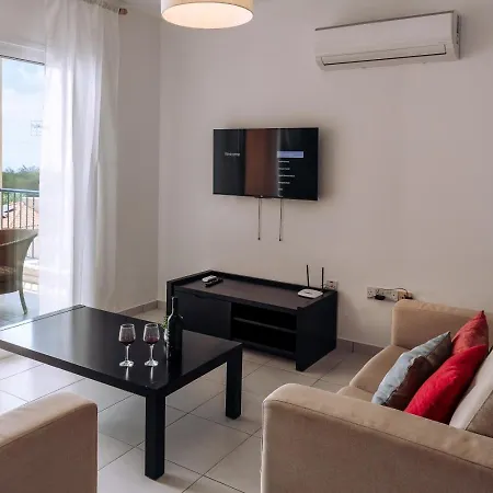 Apartment Stunning Sea & Sky View- 3br, Pool ,amazing Balcony *
