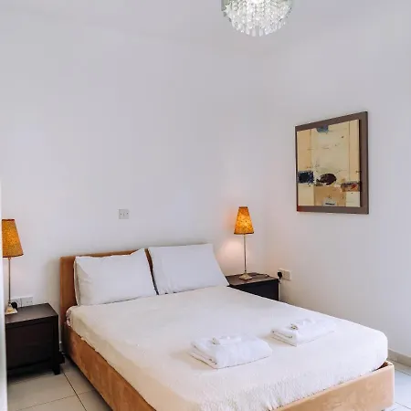 Apartment Stunning Sea & Sky View- 3br, Pool ,amazing Balcony